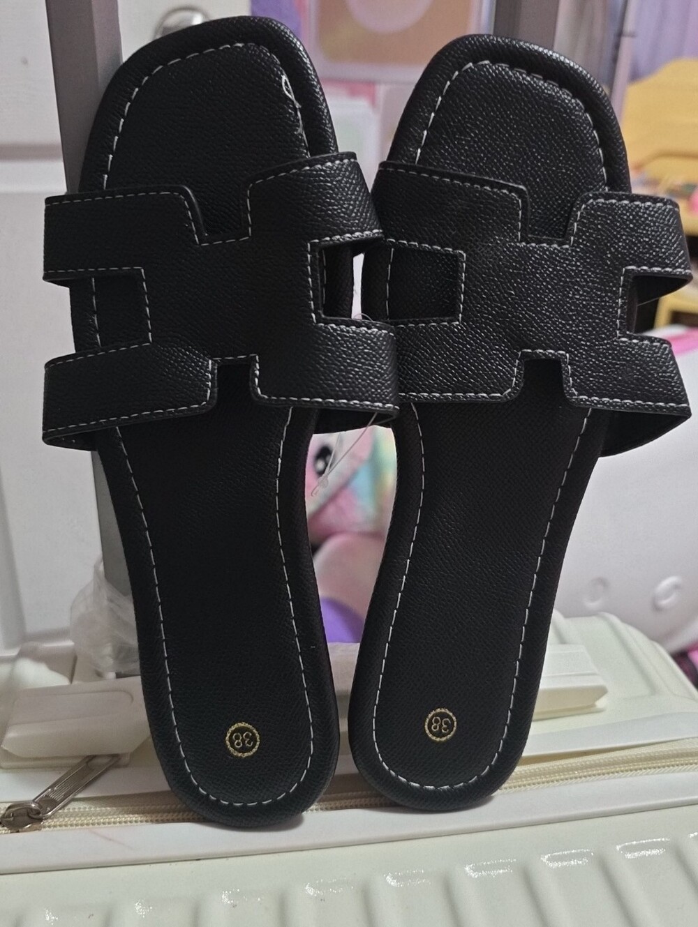 Women’s Black Slide Sandals - Sleek Everyday Comfort